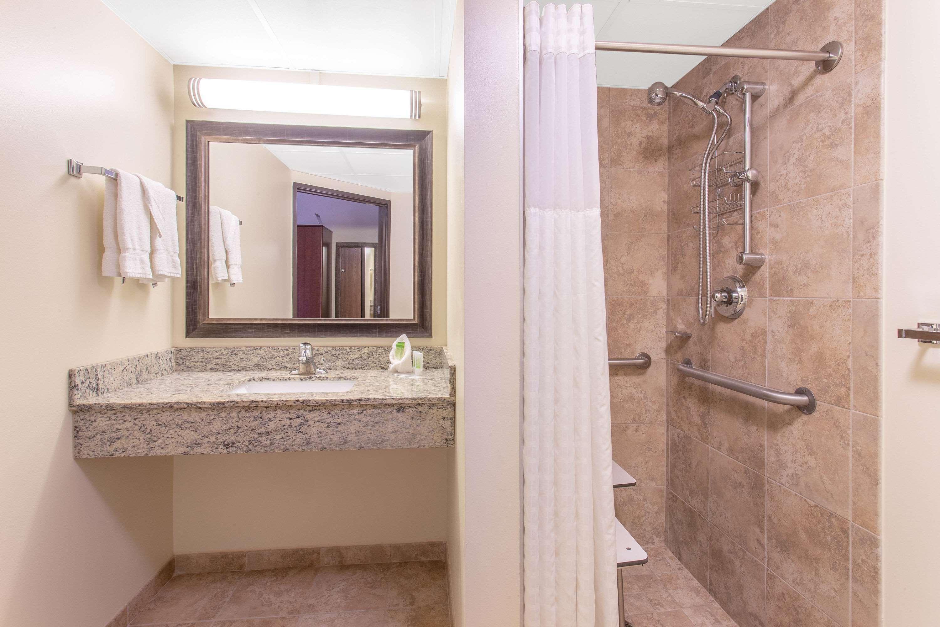 Hotel Americinn By Wyndham Calumet