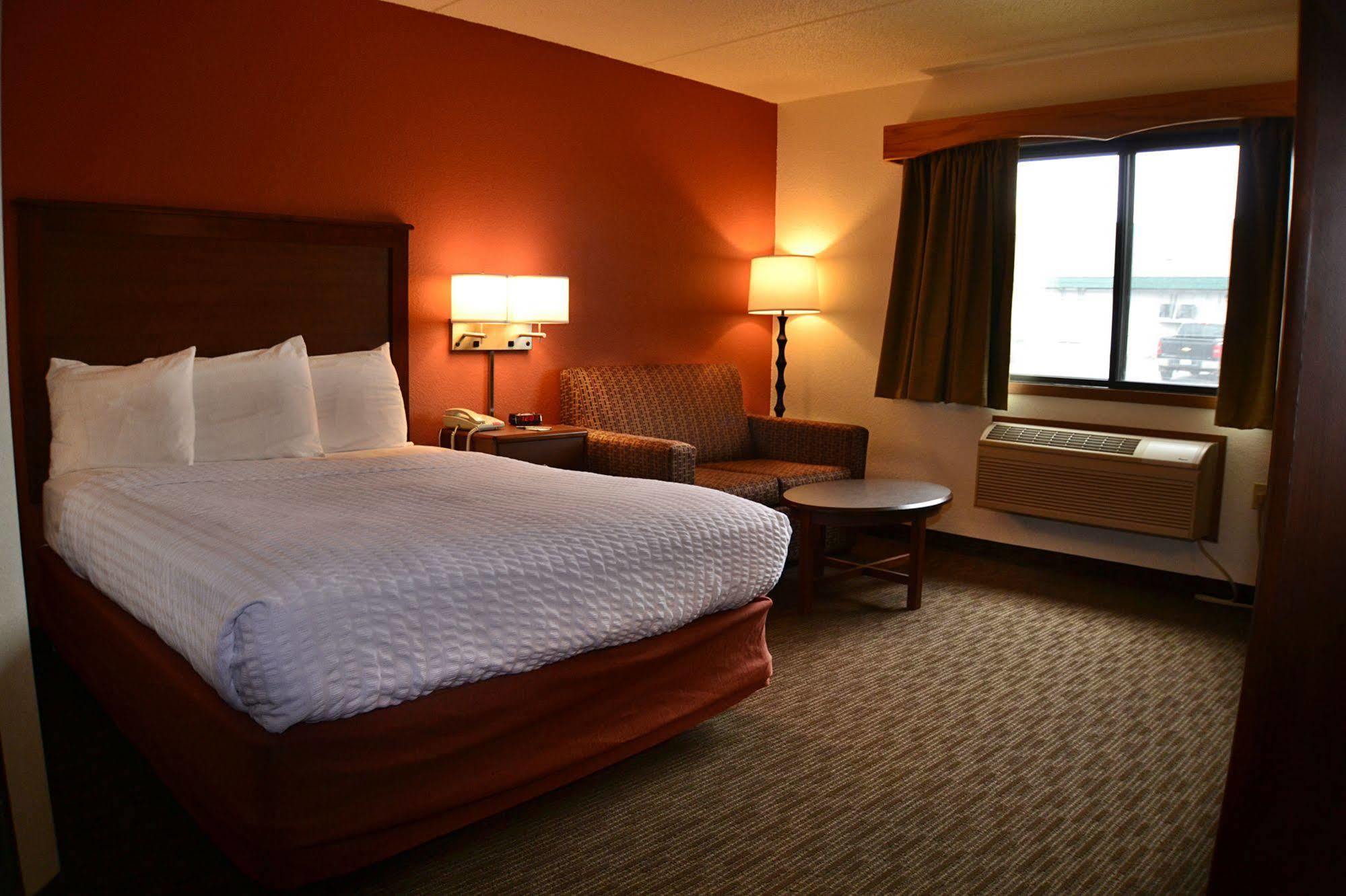 Americinn By Wyndham Hotel