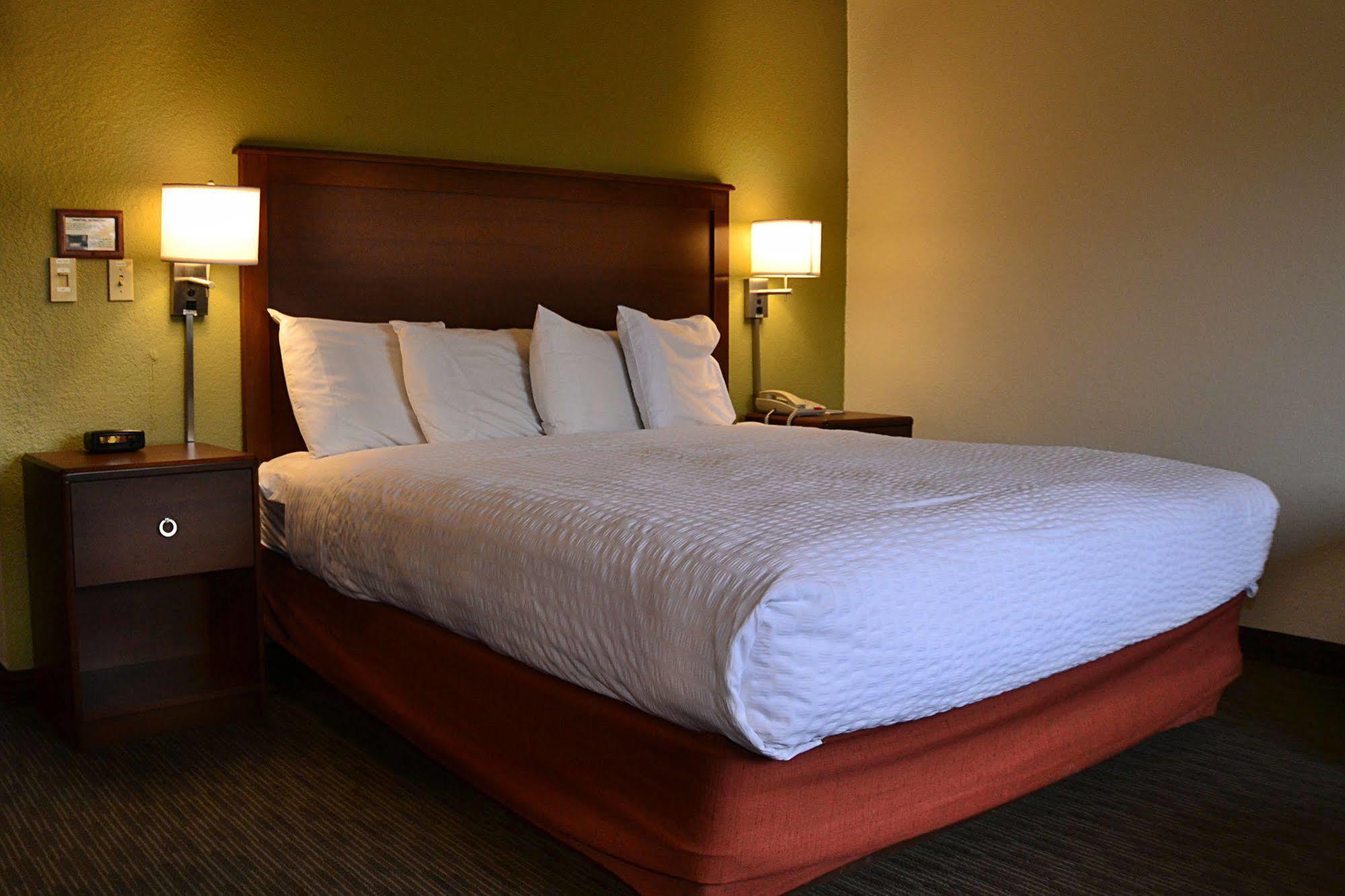 Hotel Americinn By Wyndham Calumet